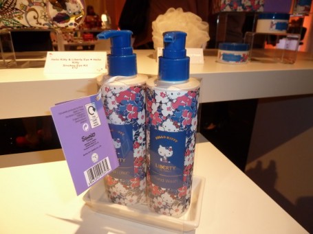 Hello Kitty Meets Liberty! 2 Photobucket