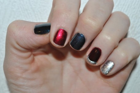Fearne Cotton's Midnight Manicure 1 Photobucket