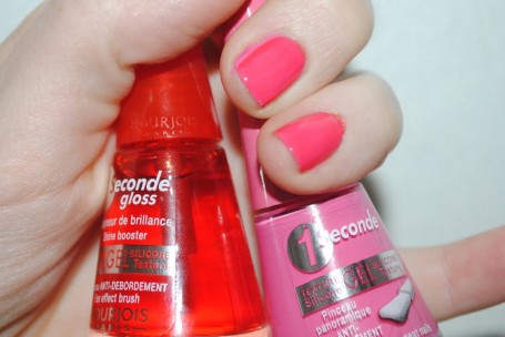 Bourjois 1 Seconde nail Enamel Rose Cupcake 06 and Grenadine Tonic 15 455x3041