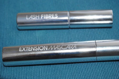 Model Co fibre Lash Brush On False Lashes Model Co fibre Lash Brush On False Lashes