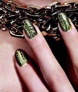Dior: The Golden Jungle Crocodile Leather Effect Nail Duo Dior: The Golden Jungle Crocodile Leather Effect Nail Duo