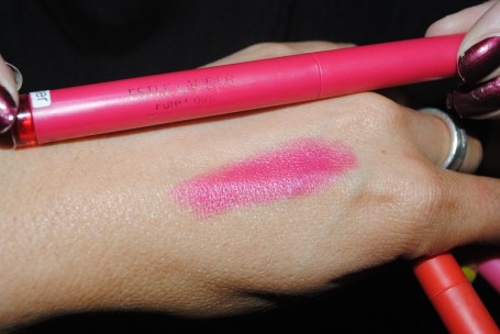 estee+lauder+pure+color+sheer+matte+lipstick+rebel+swatch