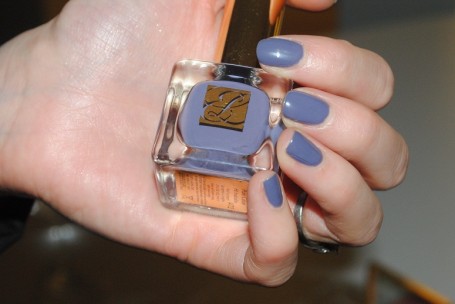 estee+lauder+Pure+Color+Nail+Lacquer+Insatiable+swatch