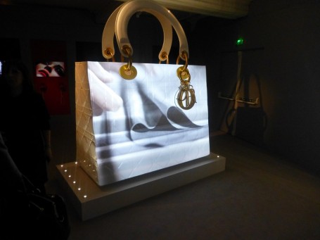 dior+harrods+exhibition+lady+dior+bag+giant