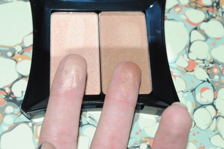 Illamasqua Bronzing Duo in Glint & Burnish Review 3 illamasqua+bronzing+duo+glint+burnish+swatch+review