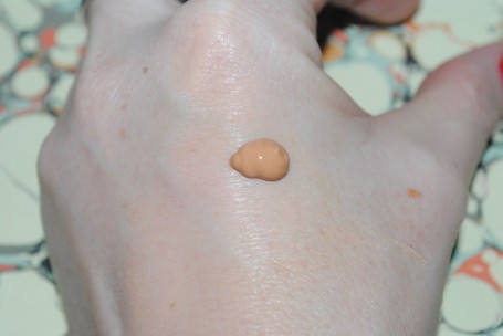 Dr Lewinn's Skin Perfect Anti-Ageing Foundation Review with Before and After Photos 6 dr-lewinns-skin-perfect-foundation-review-sable-swatch
