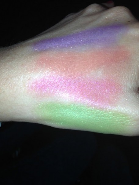 Illamasqua Paranormal Palette Review 4 illamasqua-paranormal-palette-review-swatch-flash