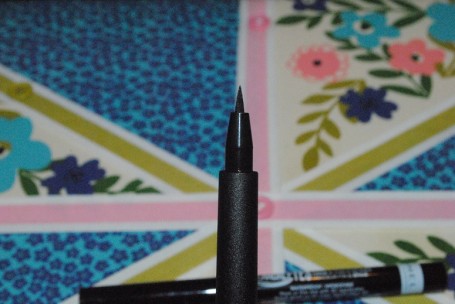 rimmel-scandaleyes-precision-micro-eyeliner-review