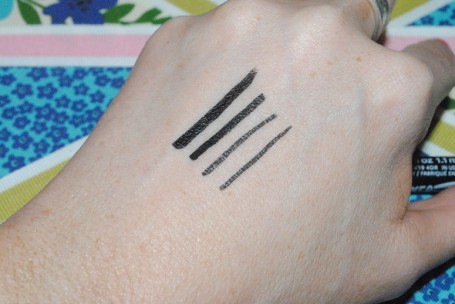 rimmel-scandaleyes-thick-thin-eyeliner-review-swatch