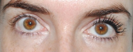 Avon Mega Effect Mascara Review - 2 coat, 1 eye avon-mega-effects-mascara-review-2-coats
