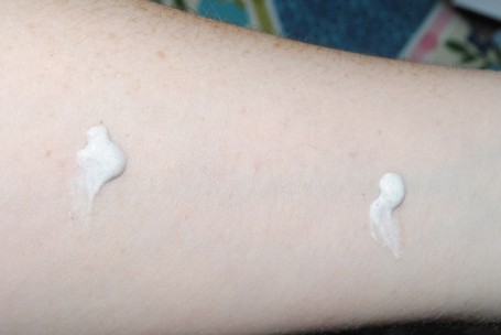 time-bomb-holiday-in-a-bottle-review-swatch