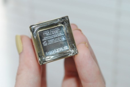 burberry-nail-polish-pale-yellow-415