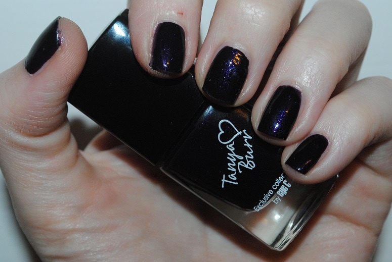 Tanya Burr Nail Polish Midnight Sparkle Review, Swatches tanya-burr-nail-midnight-sparkle-swatch
