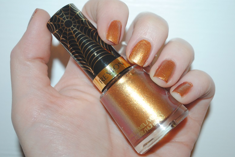 Revlon Electric Chrome Nail Collection - 1000 Volts Swatch revlon-nail-electric-1000-volts-swatch