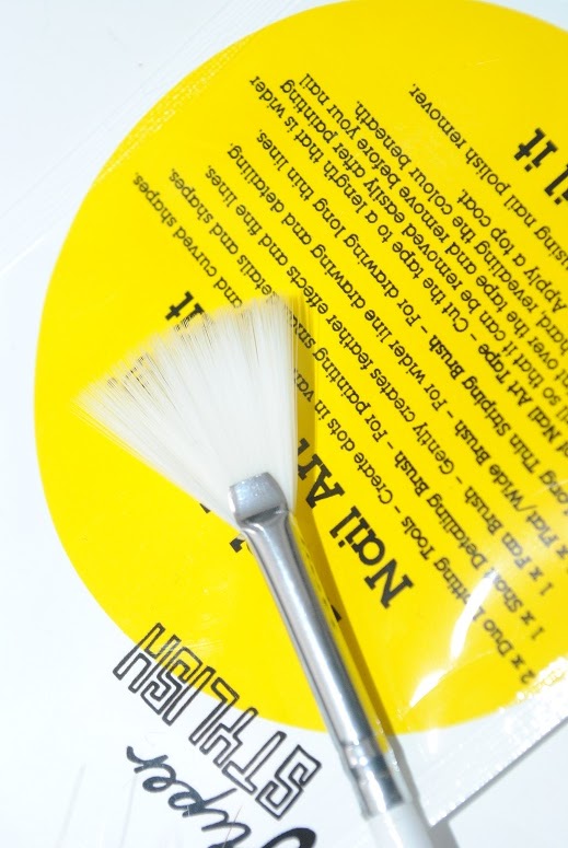 Models Own Nail Art Tool Kit models-own-nail-art-fan-brush-review