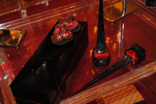 Rouge Louboutin Starlight Launches & Holiday Manicures 3 rouge-louboutin-starlight-review-2