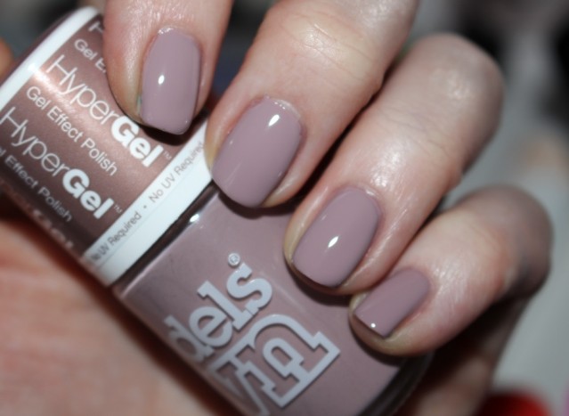 models-own-hypergel-spring-2015-swatch-midsummer-mauve