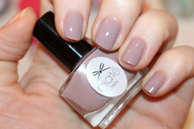 ciate-ice-cream-iced-frappe-swatch