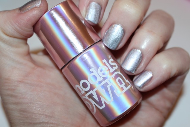 Models Own Colour Chrome AW15 Review & Swatches 6 models-own-colour-chrome-aw15-swatch-pearl